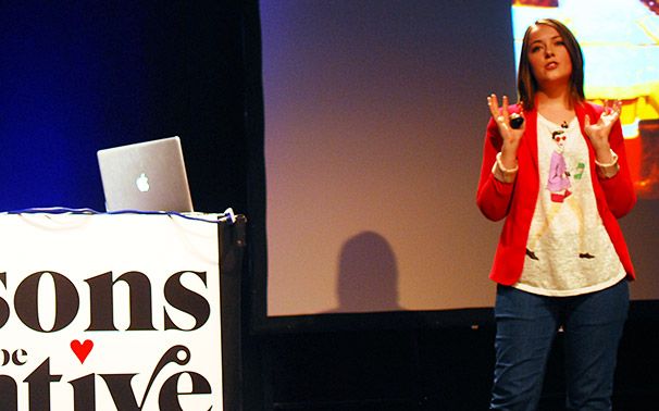 A picture of Evgenia Grinblo speaking